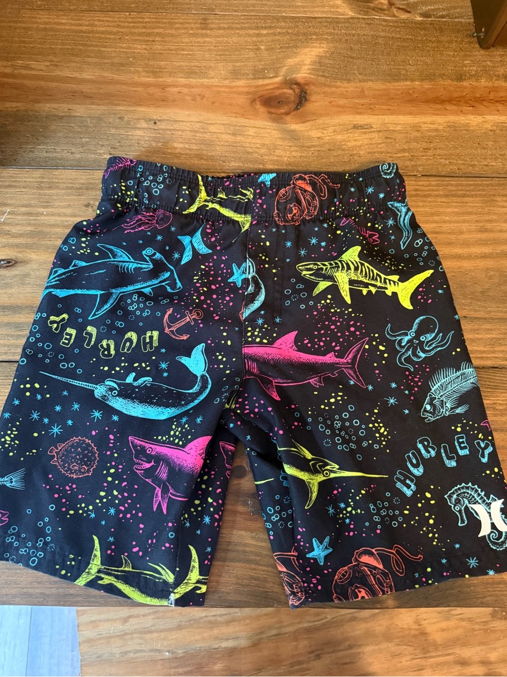 Hurley Kids Black Neon Shark Print Swim Shorts, Boys size 6